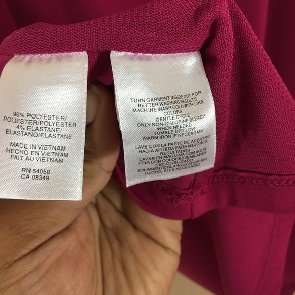 JONES STUDIO Wine Pleated Blouse SZ 22W - Picture 4 of 4